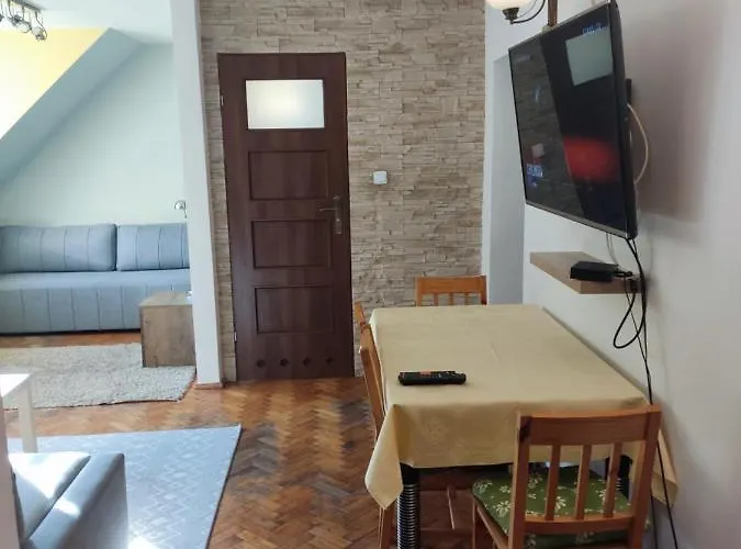 Mieszkanie / Centrum Blisko Szlakow I Wyciagow !!! * 스클라르스카포렘바